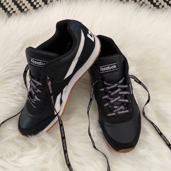 Reebok Other - Old school Reebok leather suede vinyl logo lace sneaker